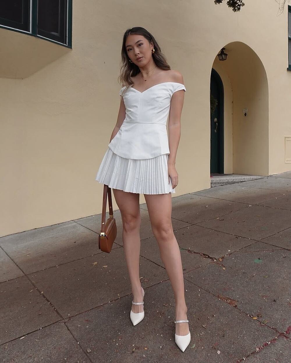 New Showpo IZARA Mini Dress Off Shoulder Pleated Dress Size Large MSRP $110